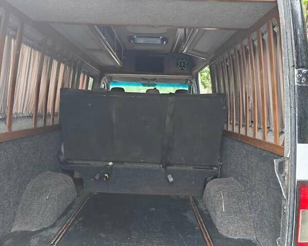 Мерседес Sprinter, объемом двигателя 2.7 л и пробегом 680 тыс. км за 6900 $, фото 18 на Automoto.ua