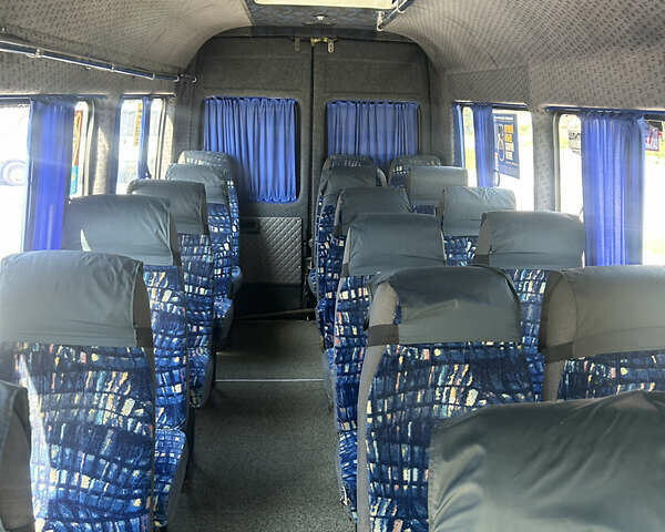 Мерседес Sprinter, объемом двигателя 2.2 л и пробегом 300 тыс. км за 9900 $, фото 7 на Automoto.ua