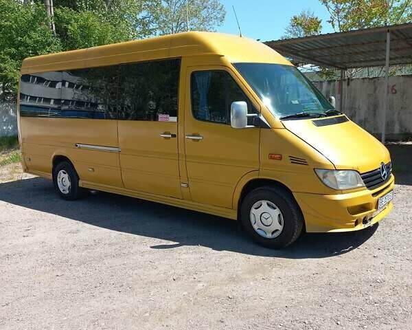 Мерседес Sprinter, объемом двигателя 2.2 л и пробегом 344 тыс. км за 9500 $, фото 1 на Automoto.ua
