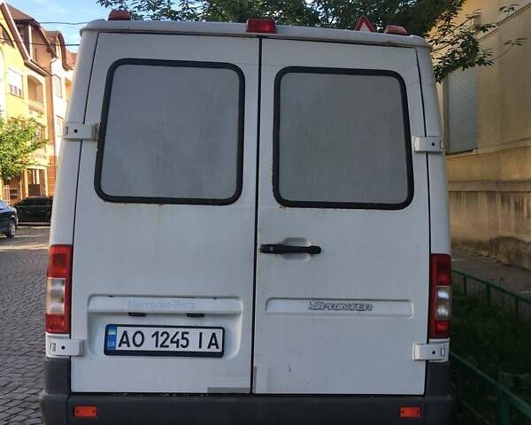 Мерседес Sprinter, объемом двигателя 2.15 л и пробегом 999 тыс. км за 6500 $, фото 5 на Automoto.ua