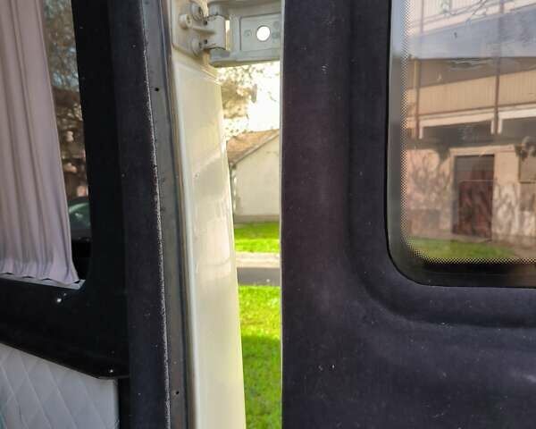 Мерседес Sprinter, об'ємом двигуна 2.15 л та пробігом 750 тис. км за 7500 $, фото 2 на Automoto.ua