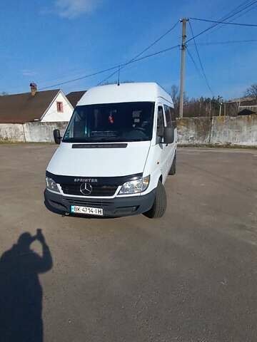 Мерседес Sprinter, объемом двигателя 2.1 л и пробегом 600 тыс. км за 11000 $, фото 1 на Automoto.ua