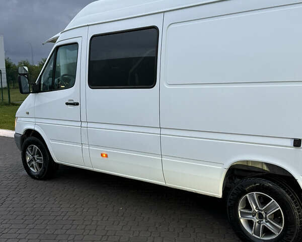 Мерседес Sprinter, объемом двигателя 2.7 л и пробегом 250 тыс. км за 15500 $, фото 2 на Automoto.ua
