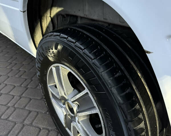 Мерседес Sprinter, объемом двигателя 2.7 л и пробегом 250 тыс. км за 15500 $, фото 3 на Automoto.ua
