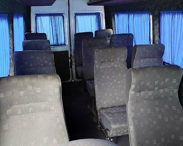 Мерседес Sprinter, объемом двигателя 2.2 л и пробегом 520 тыс. км за 8000 $, фото 1 на Automoto.ua