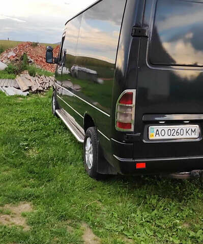 Мерседес Sprinter, объемом двигателя 2.69 л и пробегом 700 тыс. км за 9800 $, фото 2 на Automoto.ua
