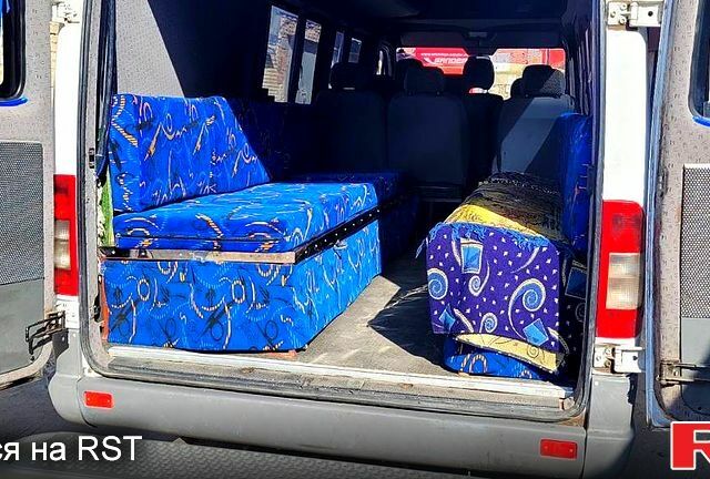 Мерседес Sprinter, объемом двигателя 3 л и пробегом 100 тыс. км за 590 $, фото 5 на Automoto.ua