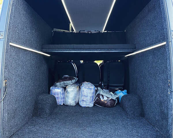 Мерседес Sprinter, объемом двигателя 2.69 л и пробегом 352 тыс. км за 12999 $, фото 9 на Automoto.ua