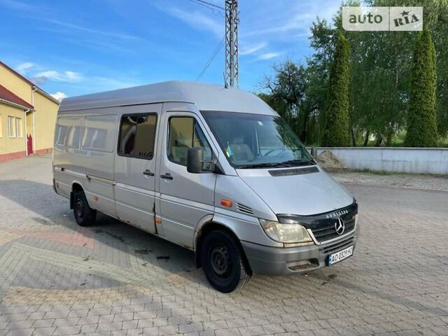 Мерседес Sprinter, объемом двигателя 2.2 л и пробегом 430 тыс. км за 8200 $, фото 4 на Automoto.ua