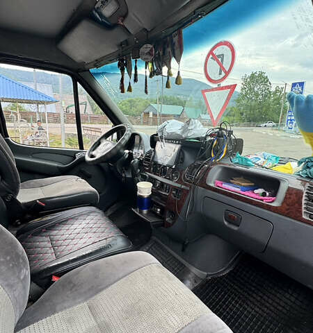 Мерседес Sprinter, объемом двигателя 0 л и пробегом 200 тыс. км за 8000 $, фото 7 на Automoto.ua
