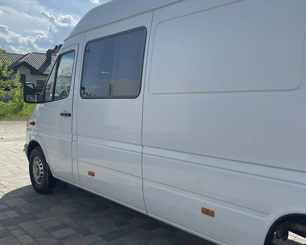 Мерседес Sprinter, объемом двигателя 2.7 л и пробегом 790 тыс. км за 11800 $, фото 13 на Automoto.ua