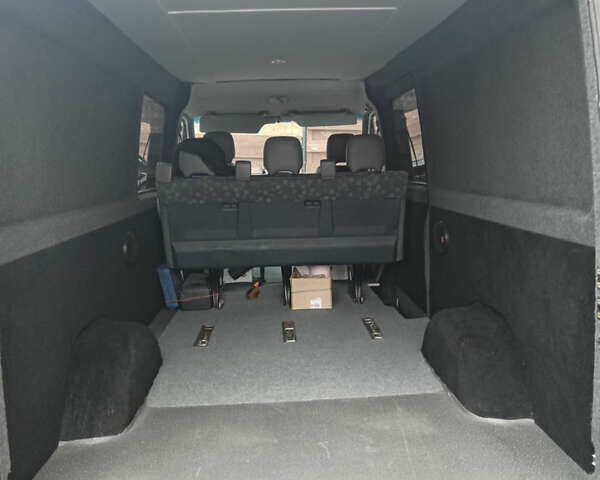 Мерседес Sprinter, объемом двигателя 2.2 л и пробегом 350 тыс. км за 10500 $, фото 9 на Automoto.ua