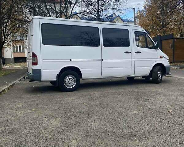 Мерседес Sprinter, объемом двигателя 2.69 л и пробегом 565 тыс. км за 11000 $, фото 4 на Automoto.ua