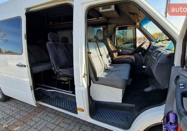Мерседес Sprinter, об'ємом двигуна 2.69 л та пробігом 762 тис. км за 12800 $, фото 22 на Automoto.ua