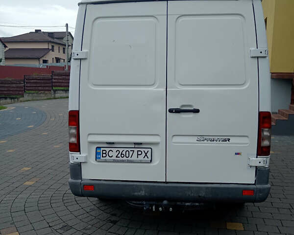 Мерседес Sprinter, объемом двигателя 2.2 л и пробегом 320 тыс. км за 9600 $, фото 3 на Automoto.ua