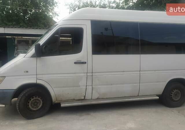 Мерседес Sprinter, объемом двигателя 2.2 л и пробегом 300 тыс. км за 7500 $, фото 1 на Automoto.ua