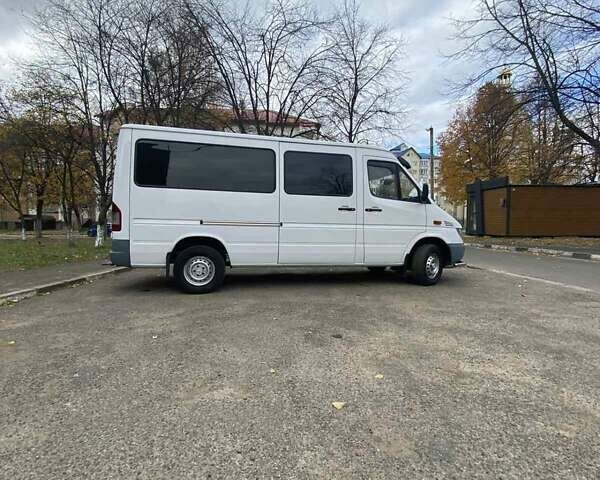 Мерседес Sprinter, объемом двигателя 2.69 л и пробегом 565 тыс. км за 11000 $, фото 1 на Automoto.ua