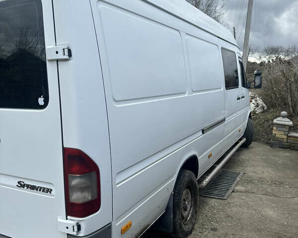 Мерседес Sprinter, объемом двигателя 2.7 л и пробегом 550 тыс. км за 13200 $, фото 7 на Automoto.ua