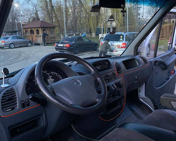 Мерседес Sprinter, объемом двигателя 2.7 л и пробегом 550 тыс. км за 13200 $, фото 3 на Automoto.ua