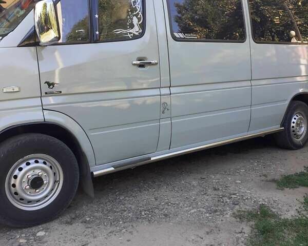 Мерседес Sprinter, объемом двигателя 2.15 л и пробегом 350 тыс. км за 9700 $, фото 3 на Automoto.ua