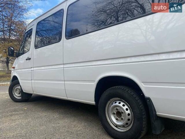Мерседес Sprinter, объемом двигателя 2.69 л и пробегом 565 тыс. км за 11000 $, фото 2 на Automoto.ua