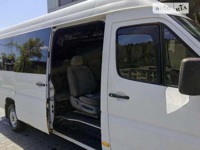Мерседес Sprinter, объемом двигателя 2.2 л и пробегом 480 тыс. км за 8900 $, фото 3 на Automoto.ua