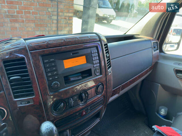 Мерседес Sprinter, объемом двигателя 2.2 л и пробегом 470 тыс. км за 13000 $, фото 1 на Automoto.ua