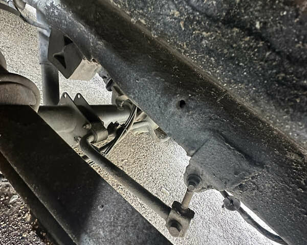 Мерседес Sprinter, объемом двигателя 2.2 л и пробегом 586 тыс. км за 15000 $, фото 10 на Automoto.ua