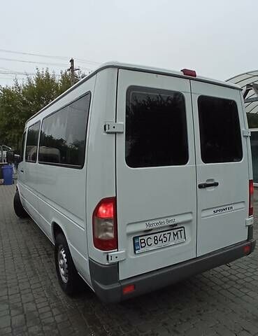 Мерседес Sprinter, объемом двигателя 2.2 л и пробегом 310 тыс. км за 8400 $, фото 3 на Automoto.ua