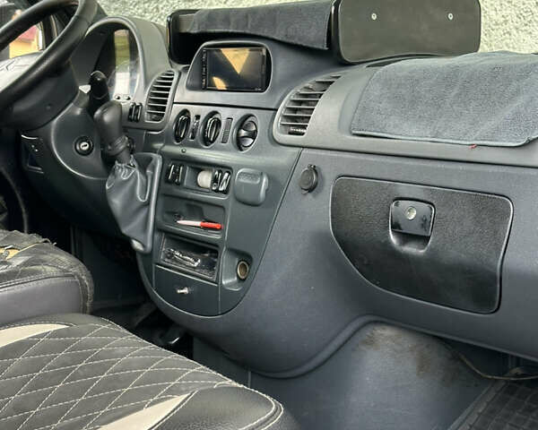 Мерседес Sprinter, объемом двигателя 2.2 л и пробегом 586 тыс. км за 15000 $, фото 28 на Automoto.ua