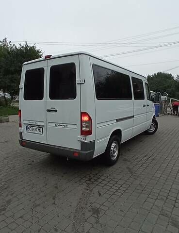 Мерседес Sprinter, объемом двигателя 2.2 л и пробегом 310 тыс. км за 8400 $, фото 5 на Automoto.ua