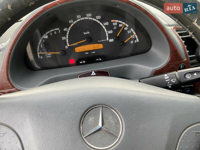 Мерседес Sprinter, объемом двигателя 2.2 л и пробегом 680 тыс. км за 8999 $, фото 16 на Automoto.ua