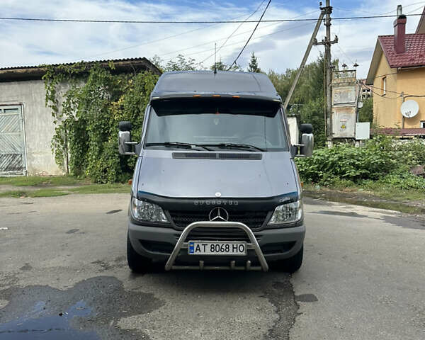 Мерседес Sprinter, объемом двигателя 2.2 л и пробегом 586 тыс. км за 15000 $, фото 1 на Automoto.ua