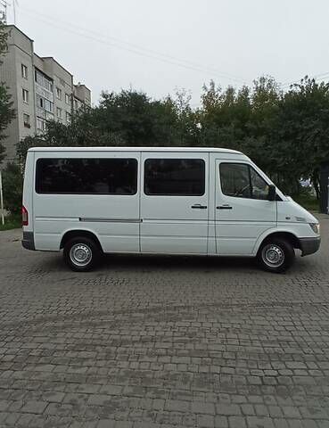 Мерседес Sprinter, объемом двигателя 2.2 л и пробегом 310 тыс. км за 8400 $, фото 6 на Automoto.ua