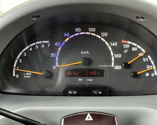 Мерседес Sprinter, объемом двигателя 2.2 л и пробегом 586 тыс. км за 15000 $, фото 7 на Automoto.ua
