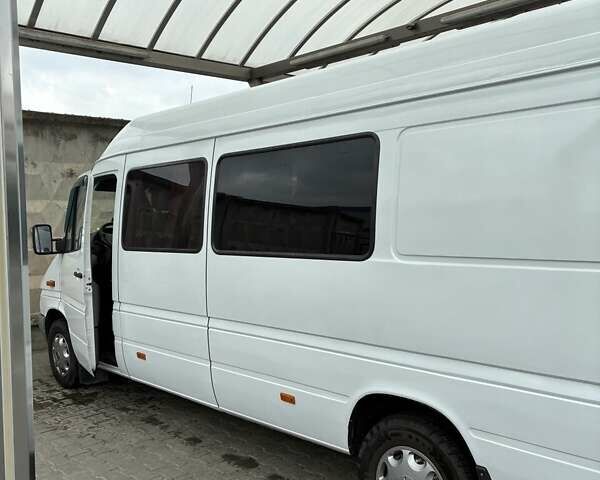 Мерседес Sprinter, об'ємом двигуна 0 л та пробігом 670 тис. км за 9300 $, фото 5 на Automoto.ua