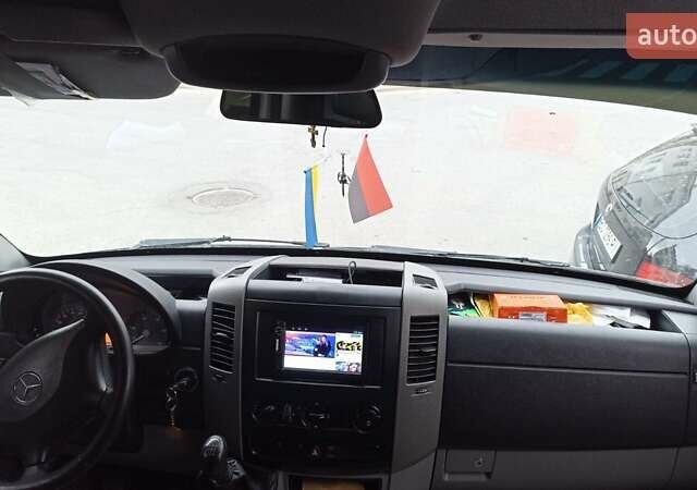 Мерседес Sprinter, объемом двигателя 2.1 л и пробегом 270 тыс. км за 16000 $, фото 8 на Automoto.ua