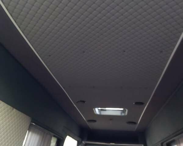 Мерседес Sprinter, объемом двигателя 2.15 л и пробегом 350 тыс. км за 8500 $, фото 3 на Automoto.ua
