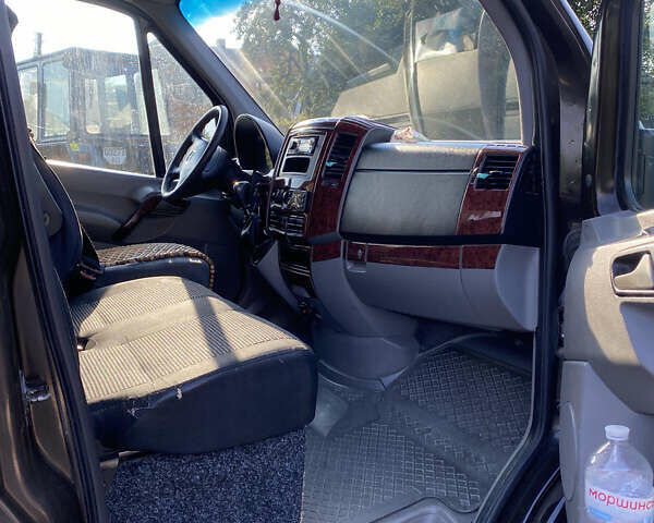 Мерседес Sprinter, объемом двигателя 2.3 л и пробегом 500 тыс. км за 13700 $, фото 8 на Automoto.ua