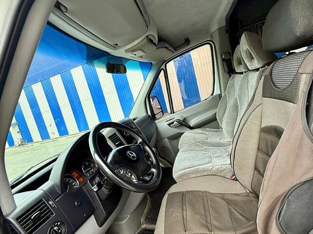 Мерседес Sprinter, объемом двигателя 22 л и пробегом 420 тыс. км за 10200 $, фото 8 на Automoto.ua