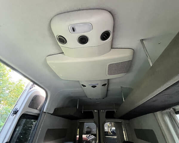 Мерседес Sprinter, объемом двигателя 2.2 л и пробегом 212 тыс. км за 14000 $, фото 10 на Automoto.ua