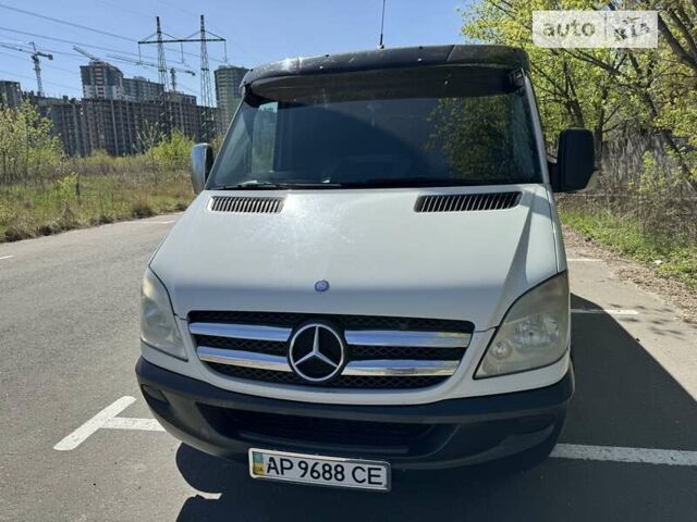 Мерседес Sprinter, объемом двигателя 2.15 л и пробегом 302 тыс. км за 12500 $, фото 18 на Automoto.ua