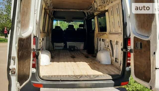 Мерседес Sprinter, объемом двигателя 2.2 л и пробегом 615 тыс. км за 14900 $, фото 8 на Automoto.ua