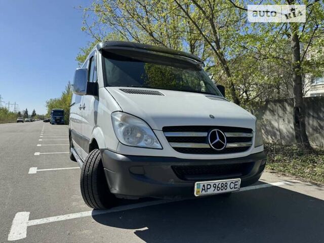 Мерседес Sprinter, объемом двигателя 2.15 л и пробегом 302 тыс. км за 12500 $, фото 1 на Automoto.ua