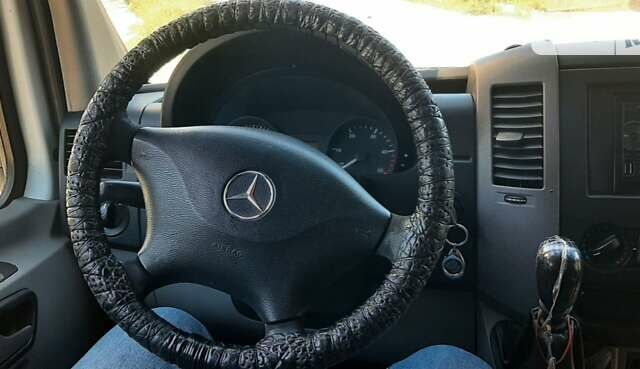 Мерседес Sprinter, объемом двигателя 2.2 л и пробегом 615 тыс. км за 14900 $, фото 15 на Automoto.ua