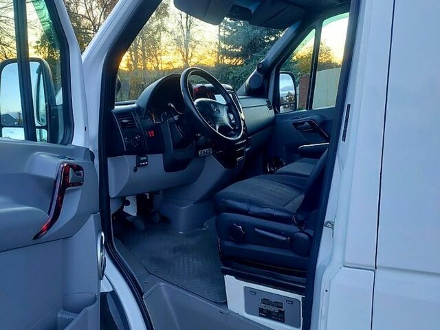 Мерседес Sprinter, об'ємом двигуна 2.2 л та пробігом 582 тис. км за 16600 $, фото 9 на Automoto.ua