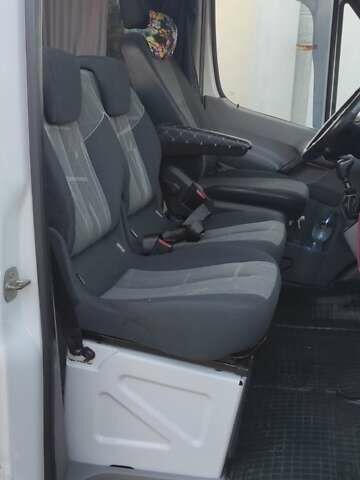 Мерседес Sprinter, объемом двигателя 2.2 л и пробегом 70 тыс. км за 15000 $, фото 9 на Automoto.ua