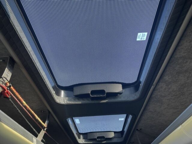 Мерседес Sprinter, об'ємом двигуна 2.14 л та пробігом 385 тис. км за 20214 $, фото 16 на Automoto.ua
