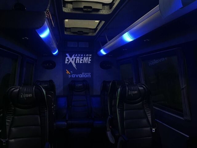 Мерседес Sprinter, об'ємом двигуна 2.14 л та пробігом 385 тис. км за 20214 $, фото 4 на Automoto.ua