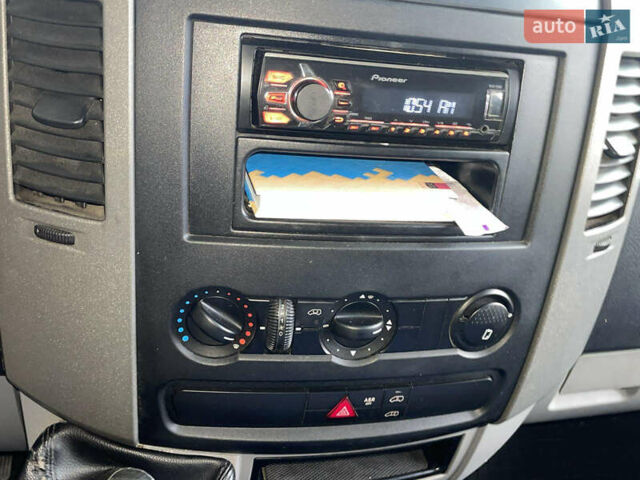 Мерседес Sprinter, объемом двигателя 0 л и пробегом 323 тыс. км за 14500 $, фото 3 на Automoto.ua